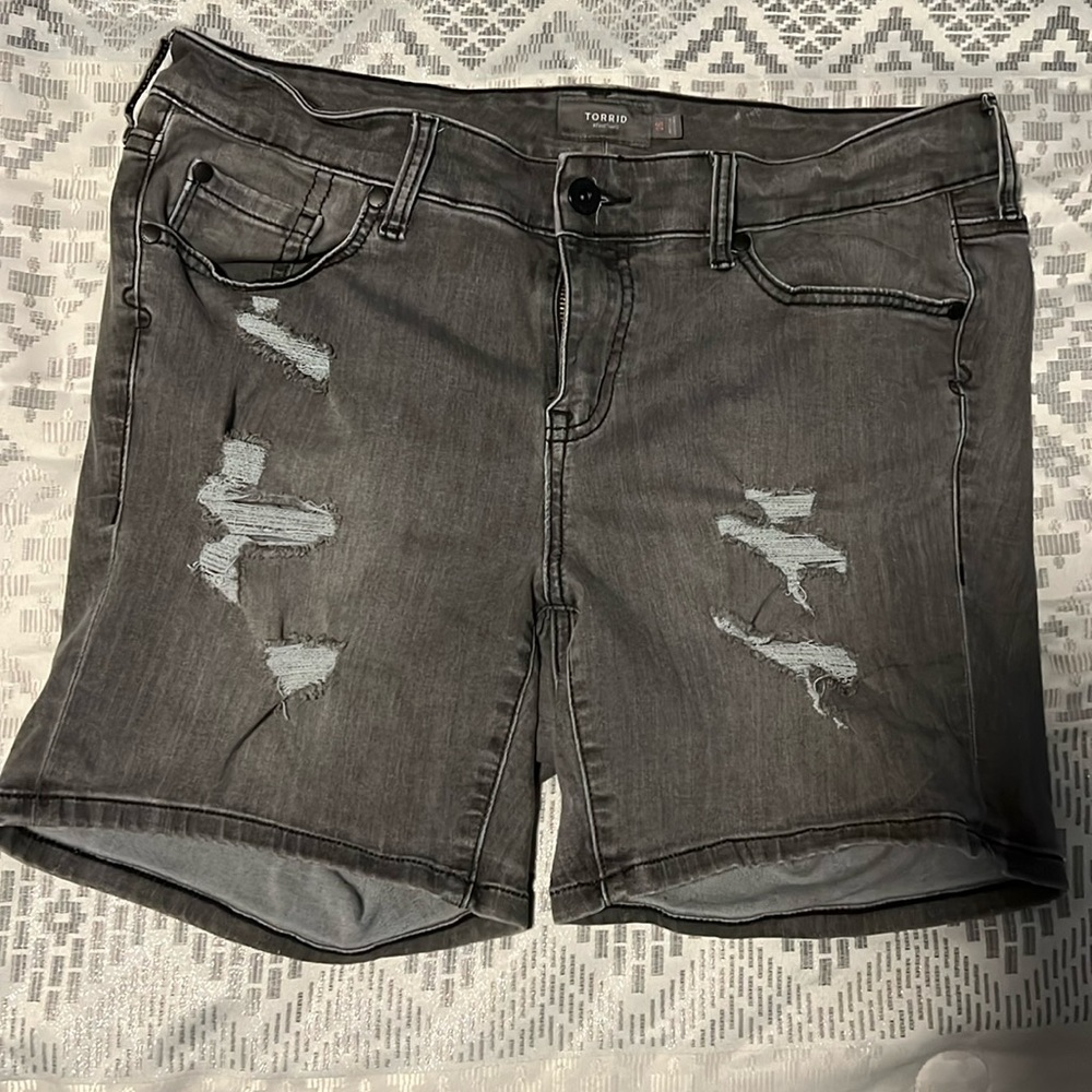 Torrid Destructed Gray Shorts Size 16